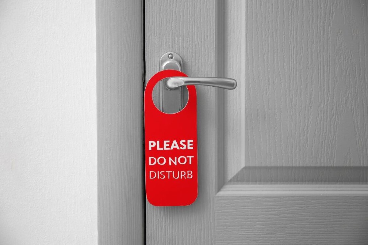 20 things you should never do in your cruise ship cabin