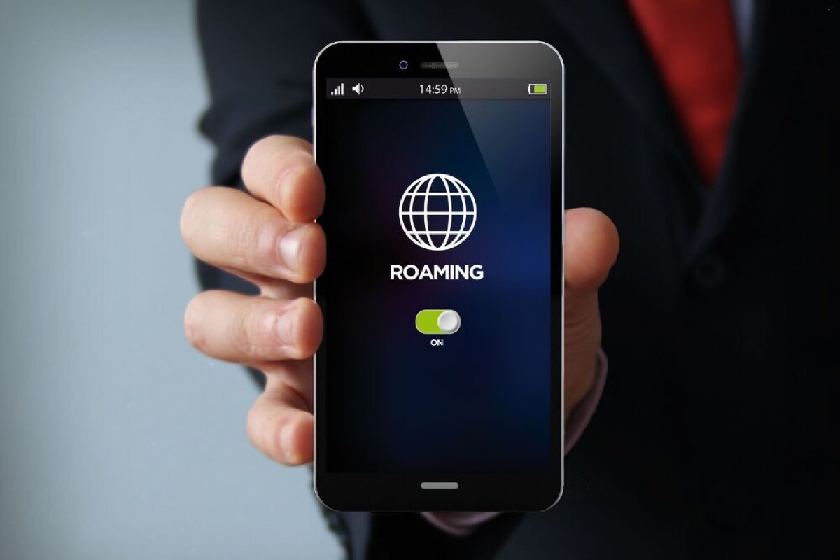 how to avoid expensive international roaming fees when you travel