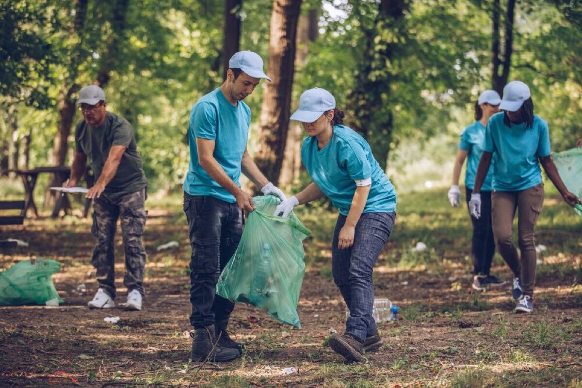 volunteering abroad how to combine travel with giving back