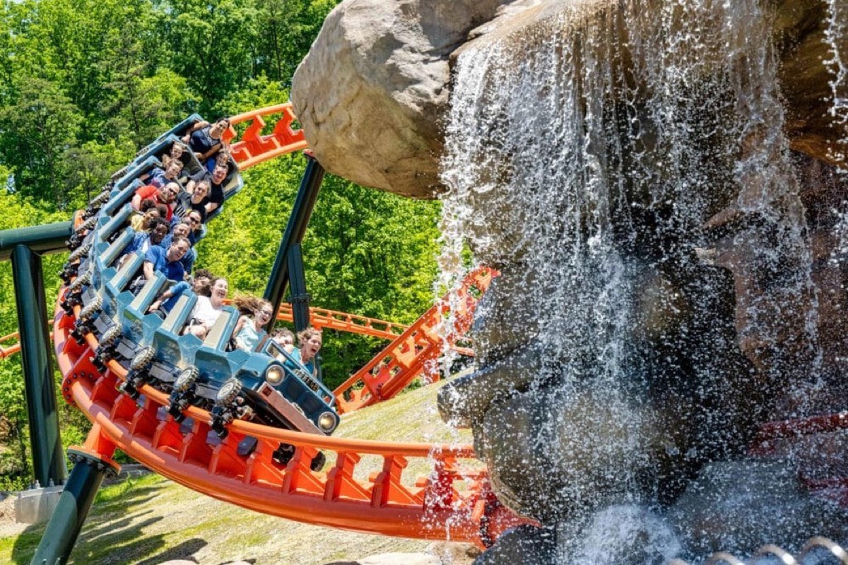 what to check before you book a day at dollywood, Image Credit My Pigeon Forge